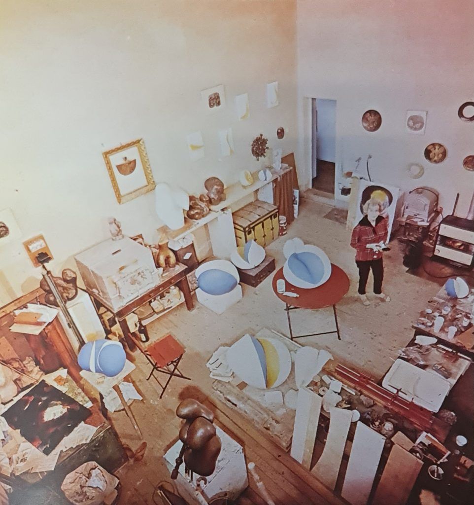 Arhivska slika Ane Bešlić u svom ateljeu.